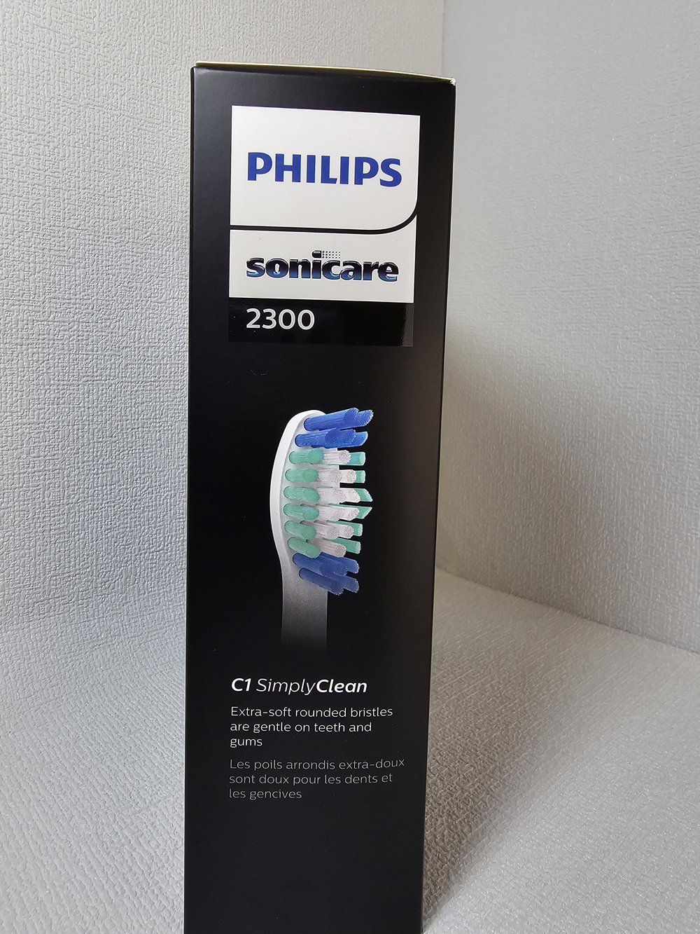 Philips Sonicare 2300 Electric Toothbrush Pair in White & Black - Picture 7 of 9